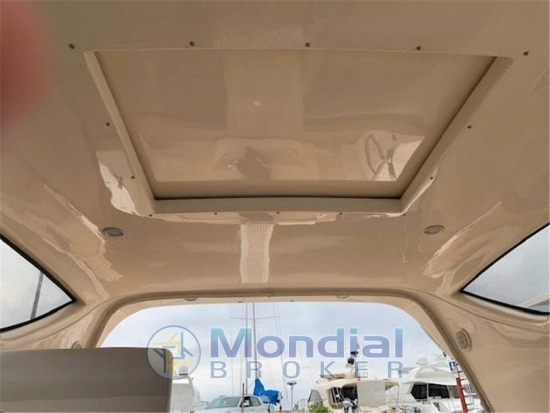 Cayman Yachts 43 WA usata in vendita