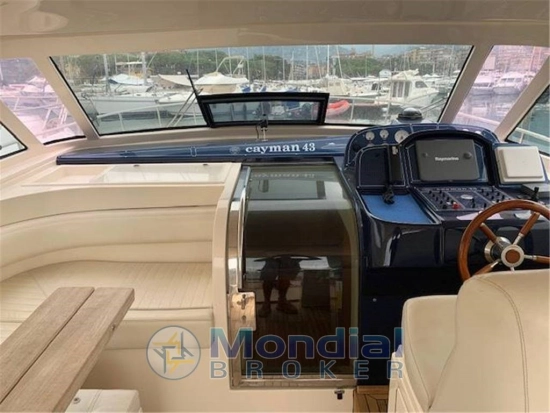 Cayman Yachts 43 WA usata in vendita