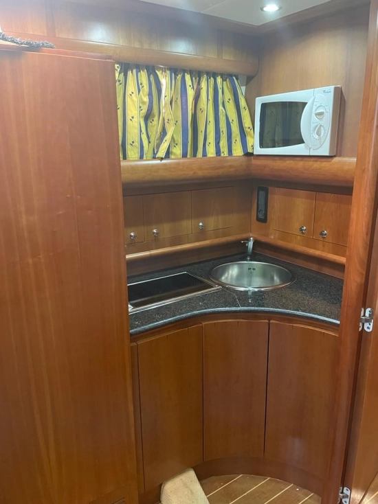 Cayman Yachts 43 WA usata in vendita