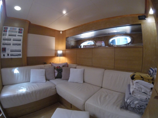 Magnum Marine 53 3 Cabine HT de segunda mano en venta