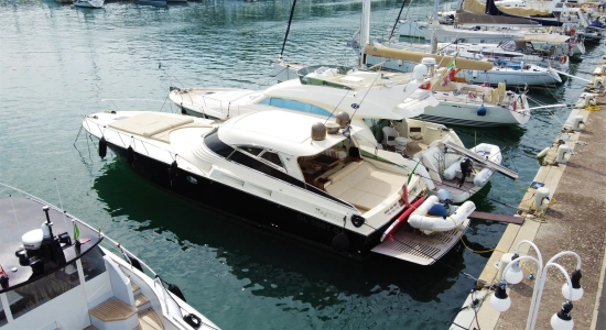 Magnum Marine 53 3 Cabine HT usata in vendita