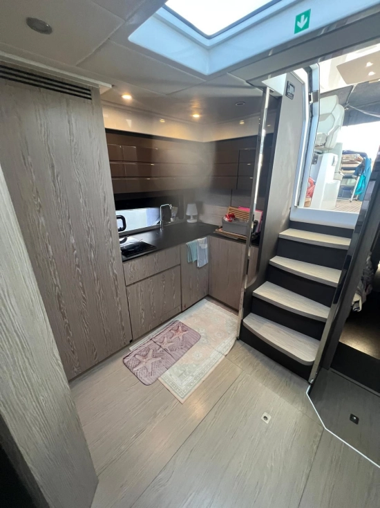 Azimut Atlantis 43 usata in vendita
