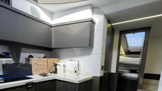 Galeon 425 HT usado à venda
