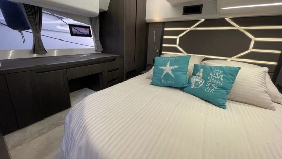 Galeon 425 HT usado à venda