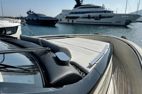 Invictus Yacht TT460 de segunda mano en venta