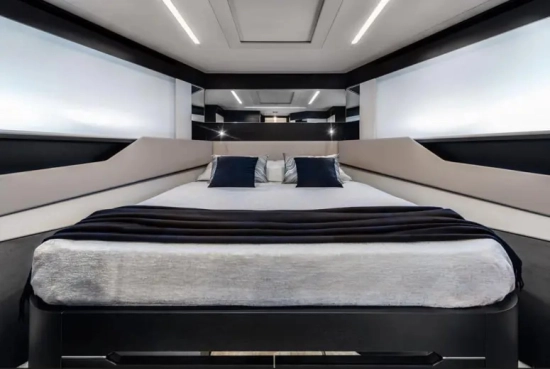 Pershing 8X usata in vendita