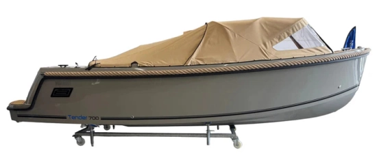 Aqua 24 T7 700 tender nuova in vendita