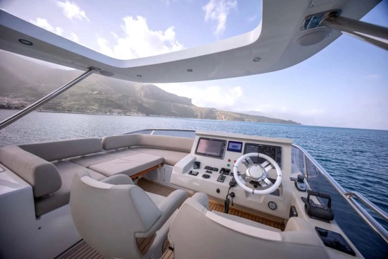 Azimut 66 usata in vendita