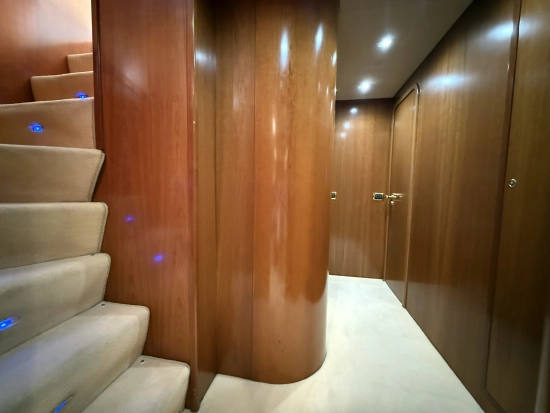 Falcon Yachts 86 usata in vendita