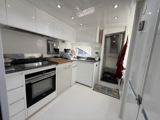 Falcon Yachts 86 usata in vendita