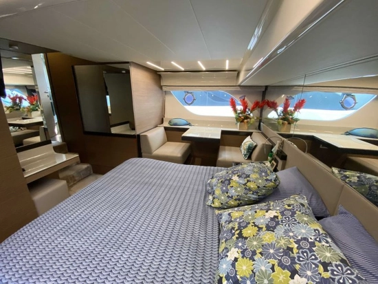 Ferretti 550 de segunda mano en venta