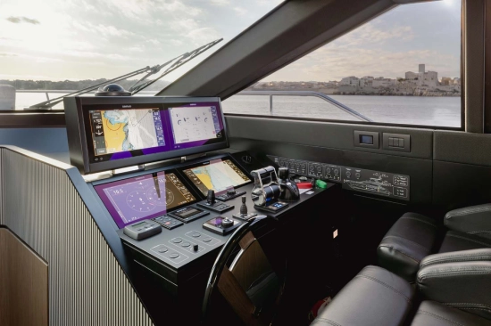 Ferretti 720 usado à venda