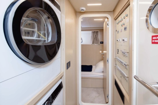 Ferretti 720 usado à venda