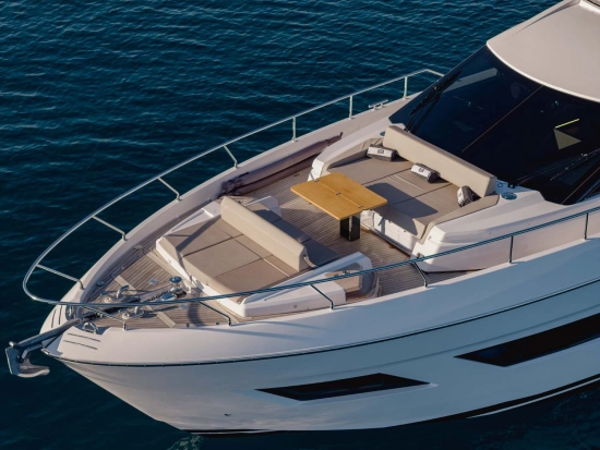 Ferretti 720 usado à venda