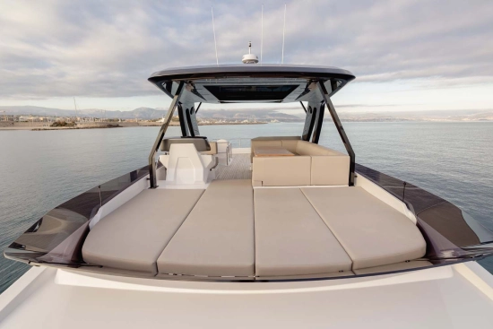Ferretti 720 usado à venda