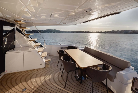 Ferretti 720 usado à venda
