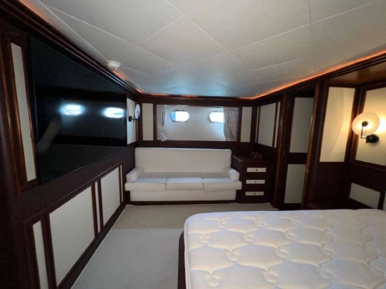 Custom Line Navetta 27 usata in vendita