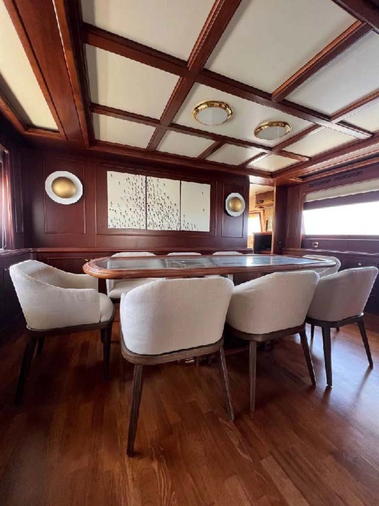 Custom Line Navetta 27 usata in vendita