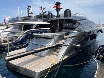 Pershing 92 usado à venda