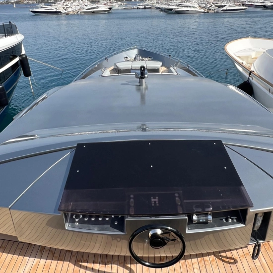 Pershing 92 usado à venda