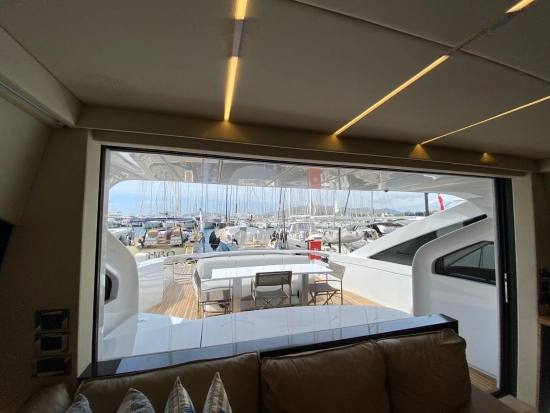 Pershing 70 usado à venda