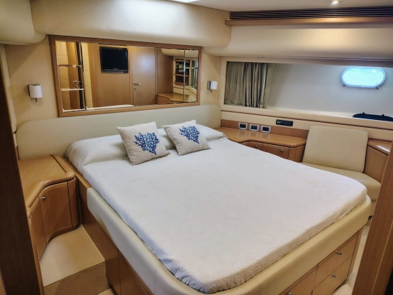 Ferretti 830 de segunda mano en venta