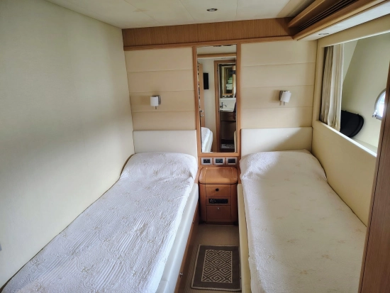 Ferretti 830 de segunda mano en venta
