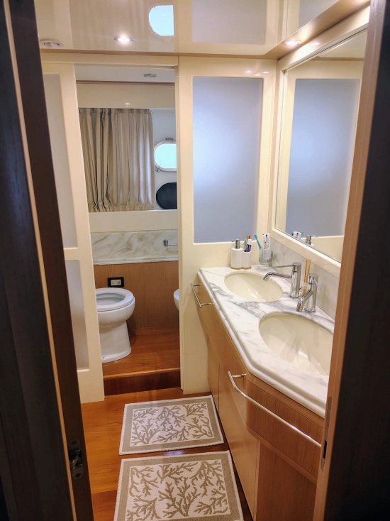 Ferretti 830 de segunda mano en venta