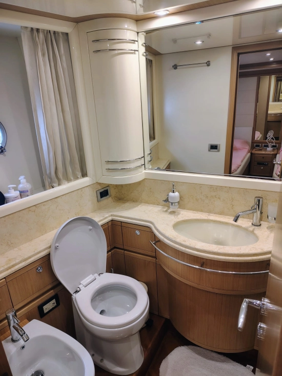 Ferretti 830 de segunda mano en venta