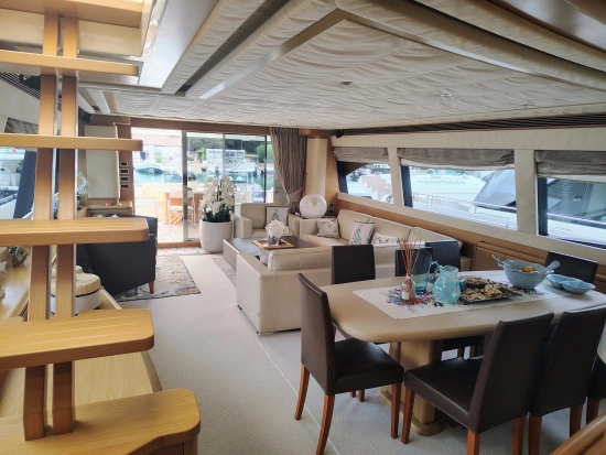Ferretti 830 de segunda mano en venta