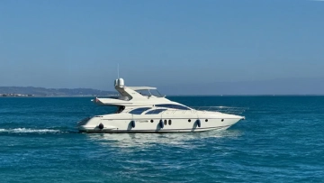 Azimut 62 Fly