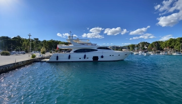 Ferretti 780 usata in vendita