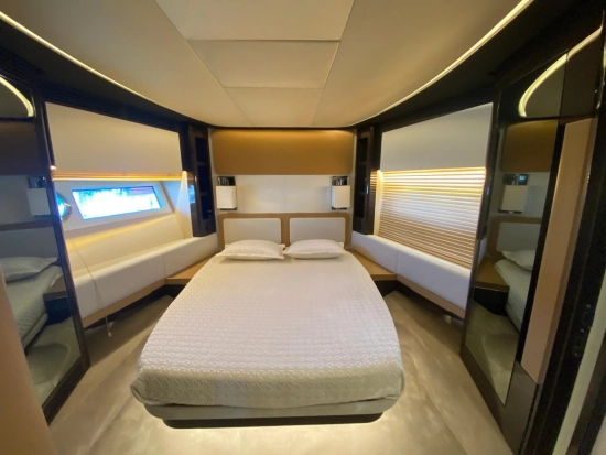 Azimut 77S usado à venda