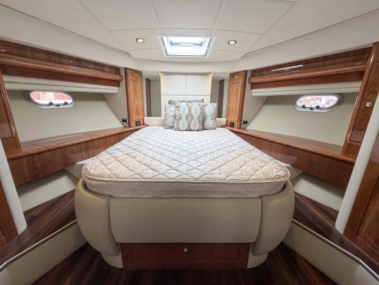 Riviera 5800 Sport Yacht usata in vendita