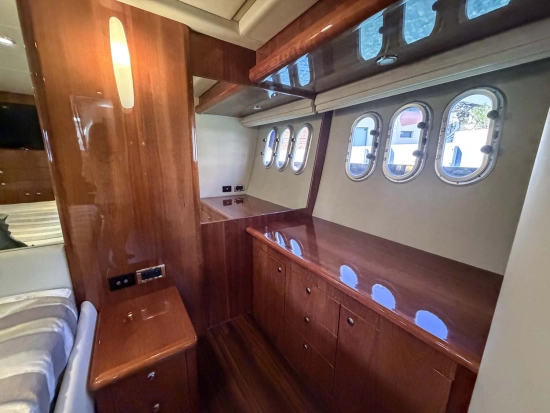 Riviera 5800 Sport Yacht usata in vendita