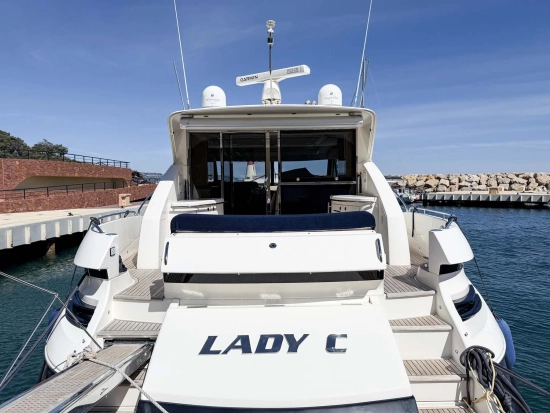 Riviera 5800 Sport Yacht usata in vendita