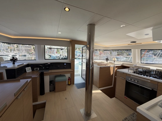 CATANA SAS BALI 4.8 usado à venda