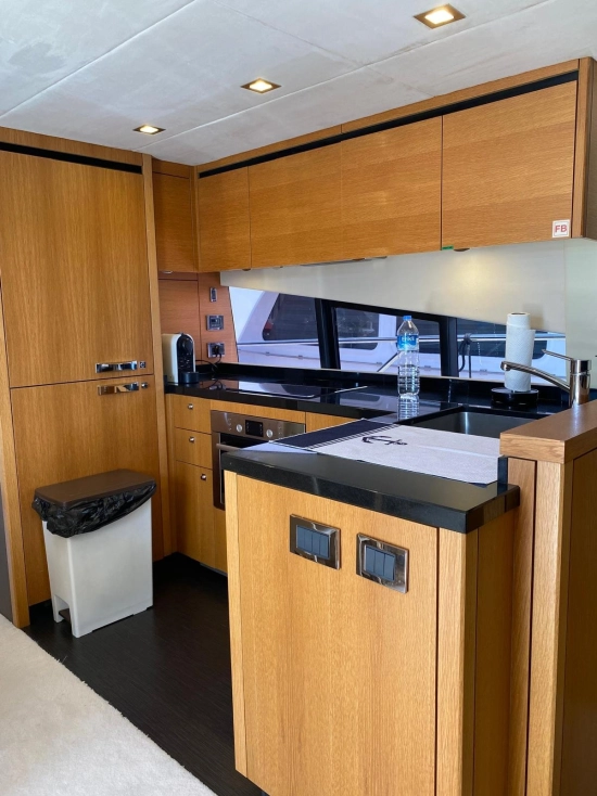 Sunseeker Manhattan 63 usado à venda