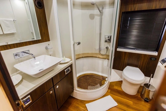 Fairline Squadron 78 Custom usado à venda
