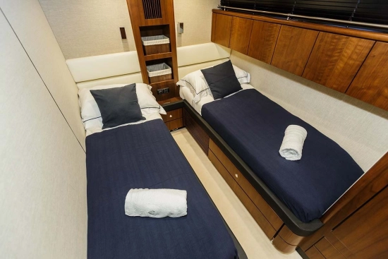 Fairline Squadron 78 Custom usado à venda