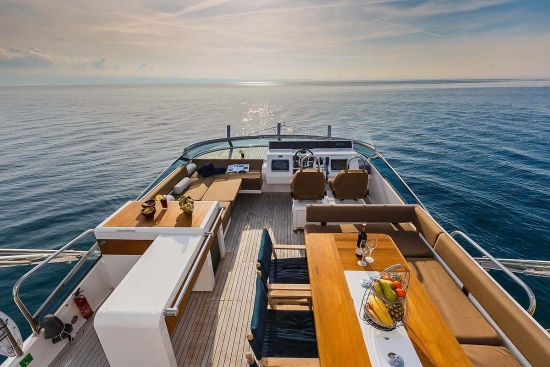 Fairline Squadron 78 Custom usado à venda