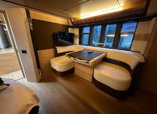 Azimut 64 usado à venda