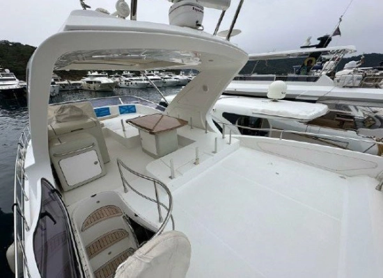 Azimut 64 usado à venda