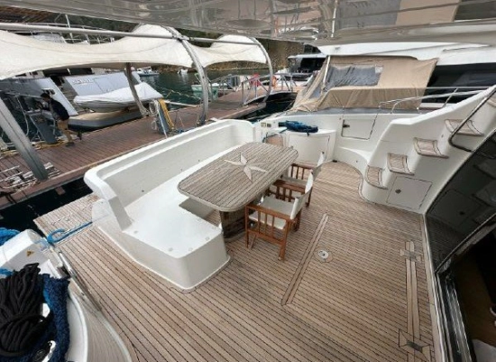 Azimut 64 usado à venda
