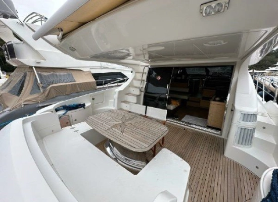 Azimut 64 usado à venda