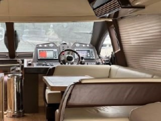 Azimut 64 usado à venda