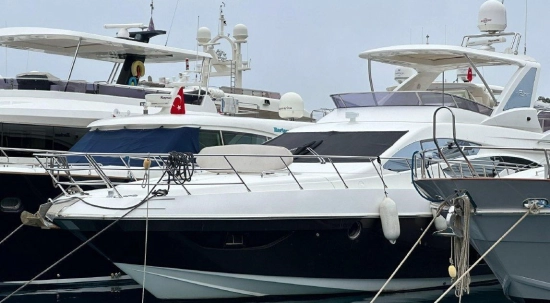 Azimut 64 usado à venda