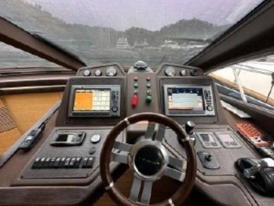 Azimut 64 usado à venda