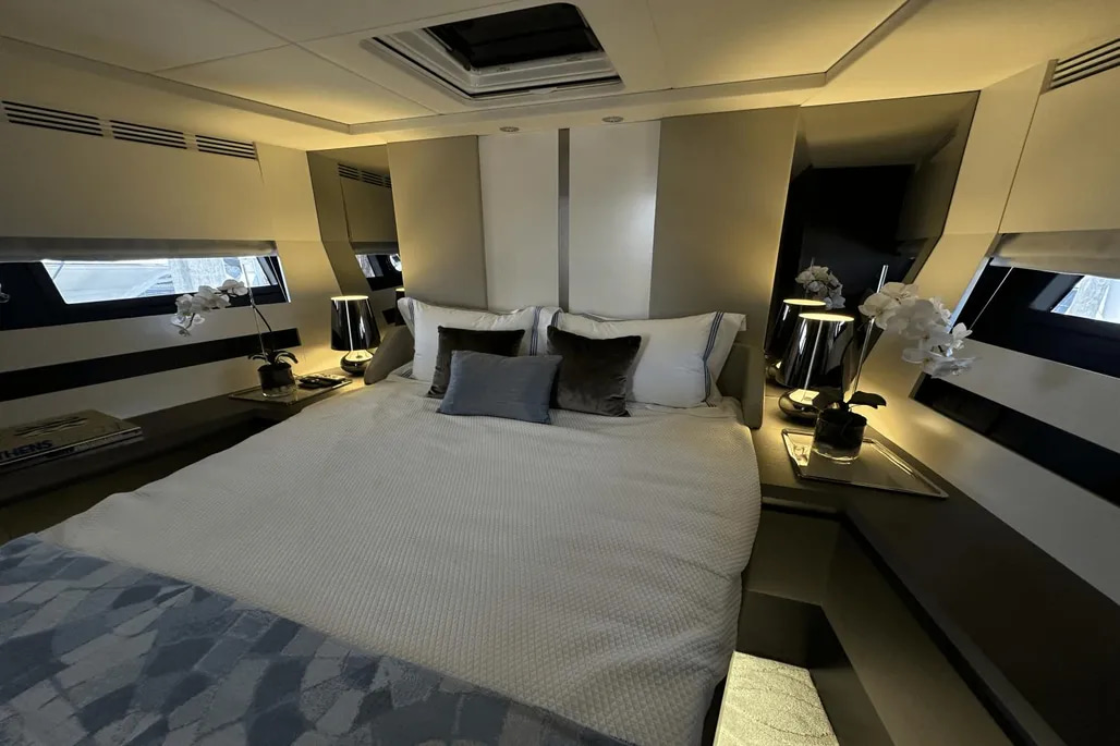 Azimut S60 Sportfly usado à venda