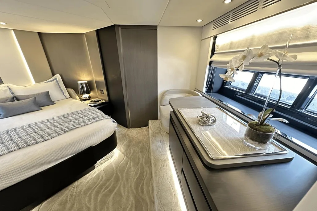 Azimut S60 Sportfly usado à venda